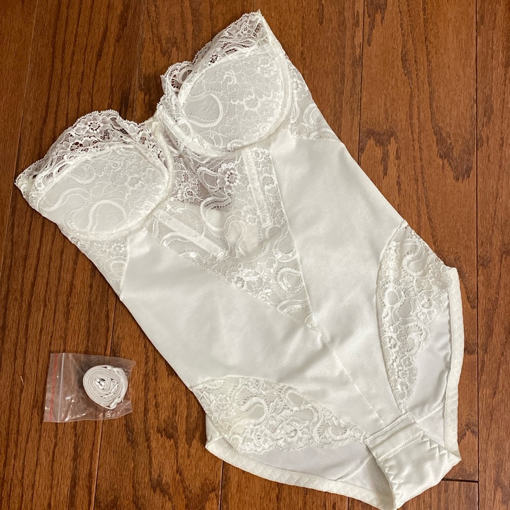 Cabernet White shapewear size 36D